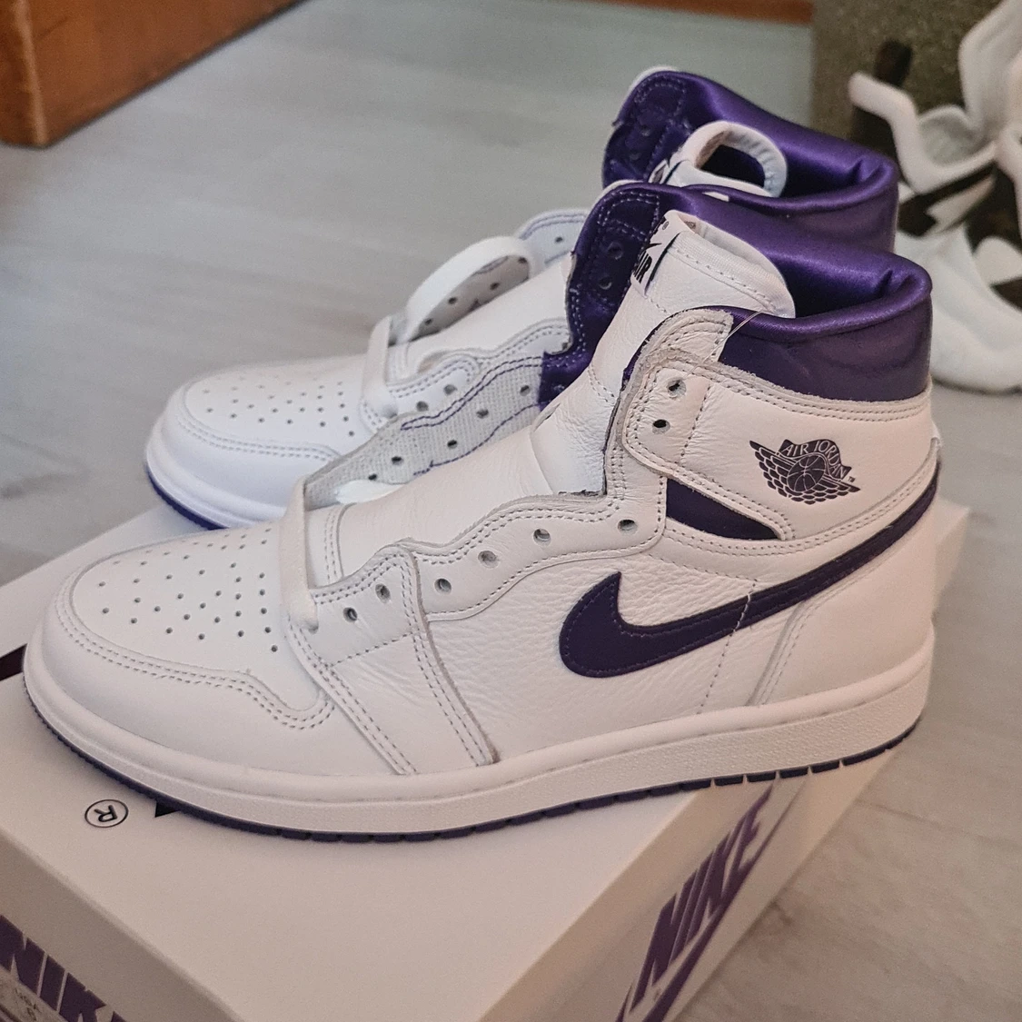 Jordan 1 High OG White/ Court purple DS - 90