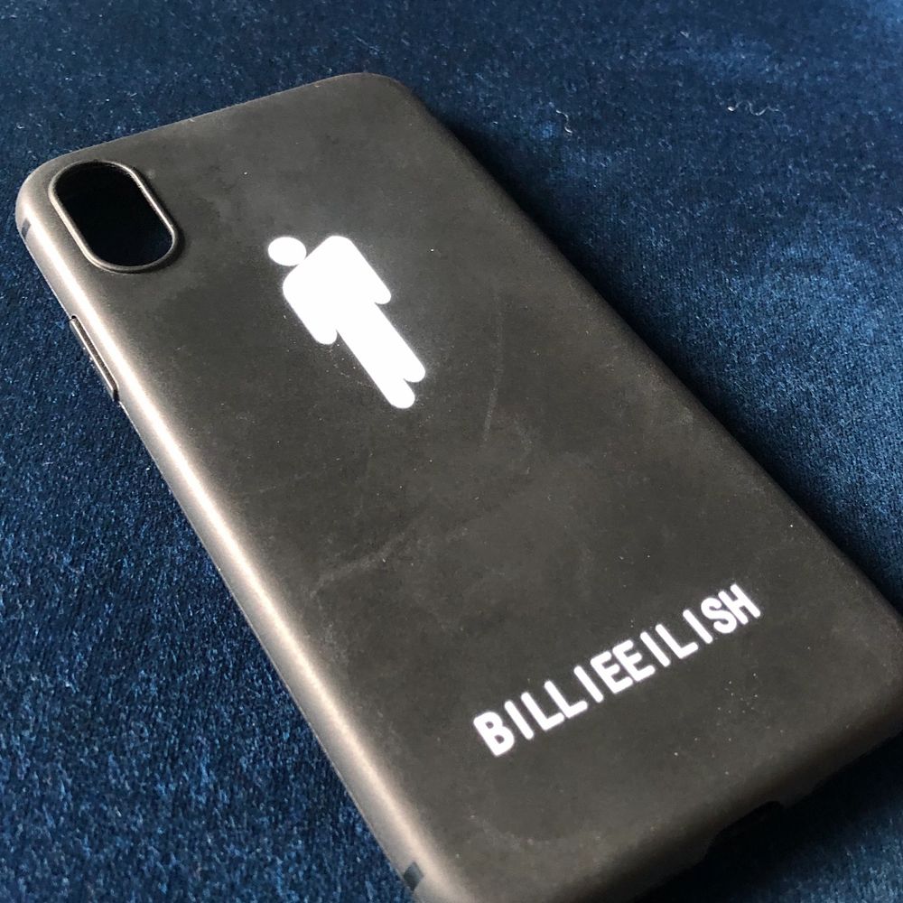 Billie Eilish Mobilskal iPhone X | Plick Second Hand