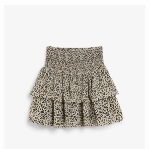 Leopard kjol - Säljer denna jättefina leopard kjolen eftersom den inte kommer till användning ❤️❤️