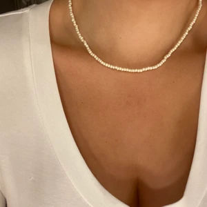 Halsband  - Oanvänt, så himla fint halsband 