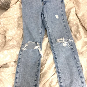 Jeans  - Jeans från gina tricot aldrig använt storlek 32