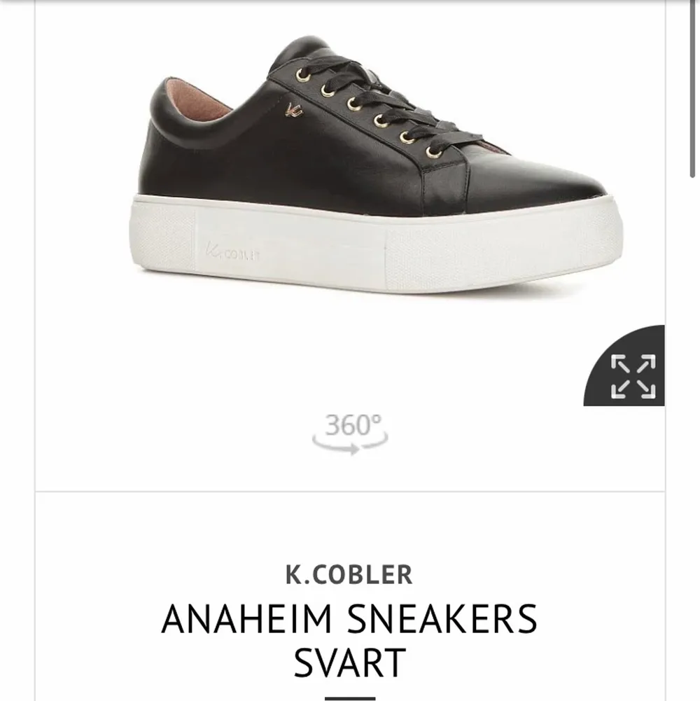 Väldigt fina svarta sneakers från märket Anaheim köpta på Scorret🤍 Nypris kring 1000 kr! Knappt använda då de var för små, extremt fina både in- och utvändigt!! Pris kan diskuteras. . Skor.