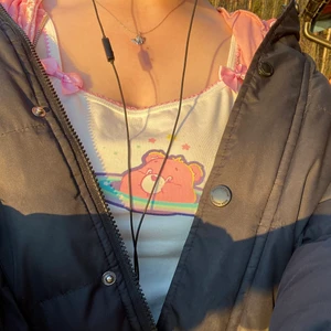 Dollskill linne - Aldrig använt croppat linne från Dollskill Care Bears kollektion, supergulligt ✨