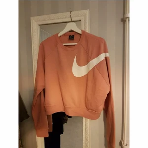 Croppad Nike - Helt oanvänd