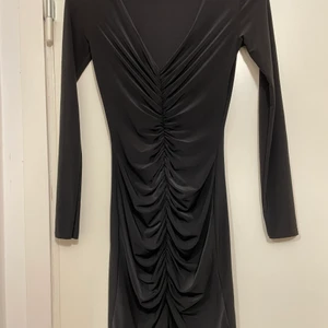 Rebecca Stella klänning  - Använd en gång 