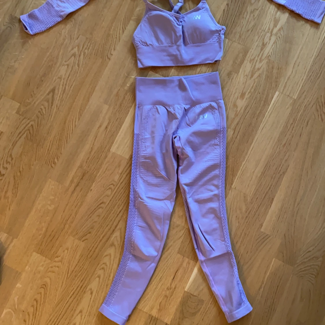 Set: tröja, tights & sportbh. Icaniwill