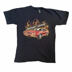 T shirt - T shirt från no boundries i okej skick. Står i att den är i storlek mens size S men skulle mer säga att den är en M