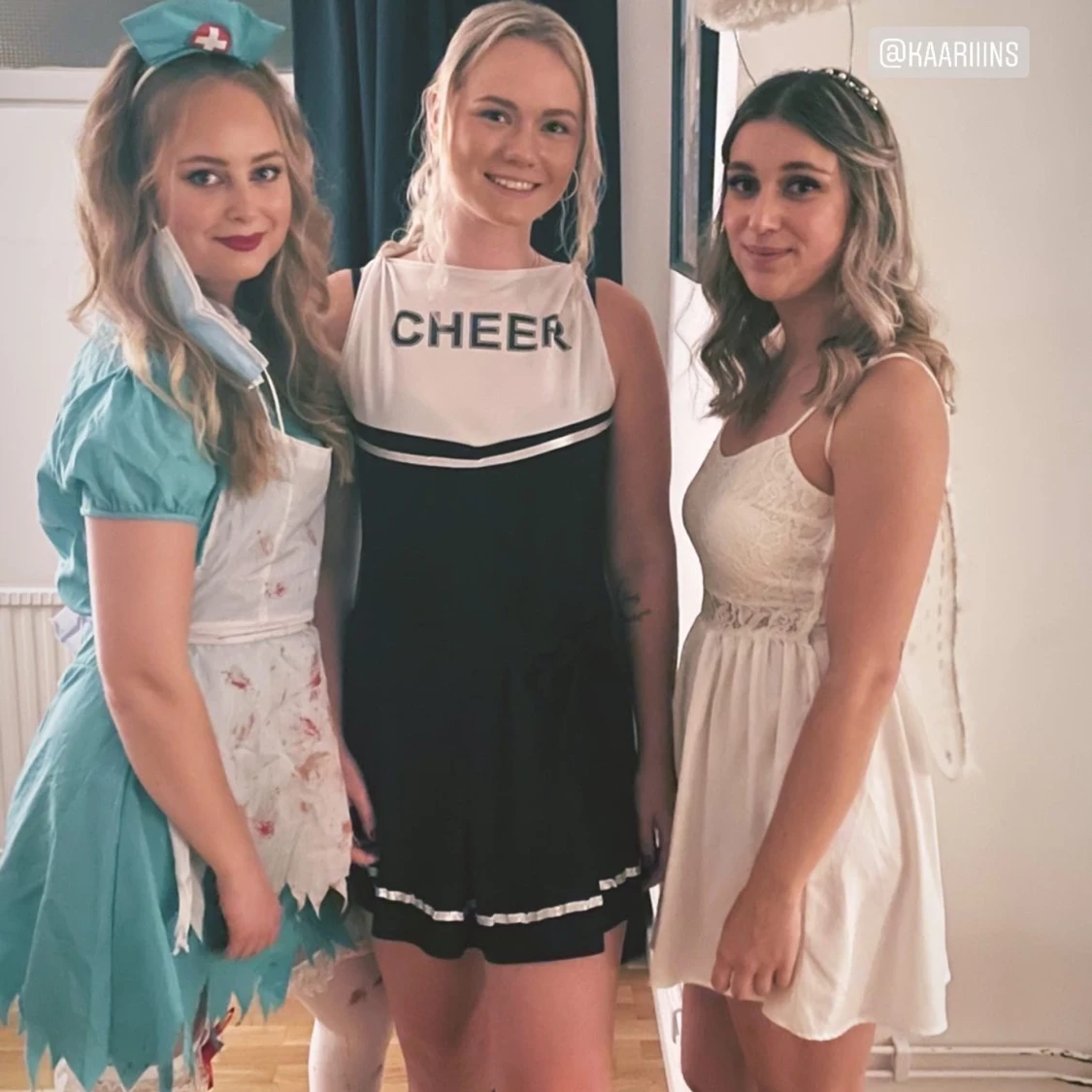 Cheerleader outfit pompoms ingår  - 90