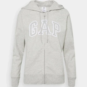 Grå GAP tröja - En super fin GAP tröja som tyvärr inte kommer till användning då den är för liten för mig. Den är köp från Zalando för 379kr. Använd en gång och i nyskick! Hör av er vid frågor!🌟🌸
