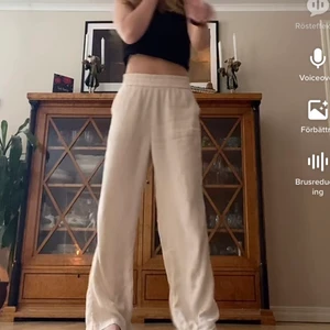 Linnebyxor - Säljer dessa super fina linnebyxor då jag har två par! Hör av er vid frågor❤️