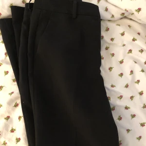 Kostymbyxor  - Använda men i fint skick 