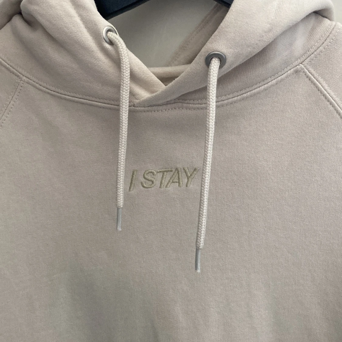 Hoodie sand färgad storlek M - 91