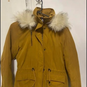 Jacka  - Säljer min Superfin Jacka i stl. S, superskön material och fin köpte från Vero #moda. Budgivning vid flera intresserade eller kan köpas direkt för 150kr, köparen står för frakten! ❤️