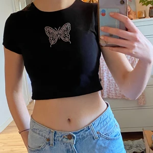 Svart kort tröja - Svart kort t-shirt från motel rocks