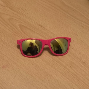 Solglasögon #beafestis - Solglasögon kommer från bråvalla för några år sen