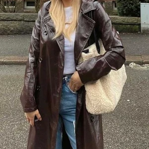 Nakd  - Fin lackkappa i brun, från Na-Kd influenser kollektionen AJF💕 (lånade bilder) frakt tillkommer