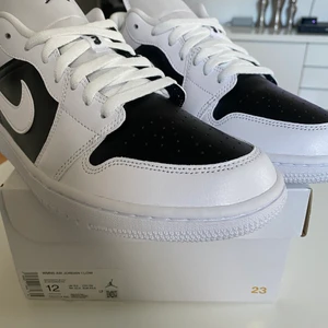 Selling my Jordan shoes - Brand new never been worn DS