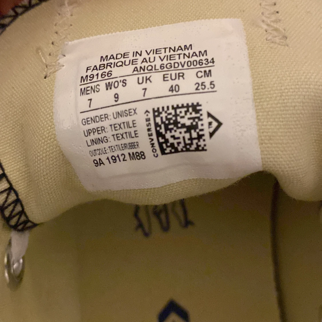 Svarta low top sneakers  - 91