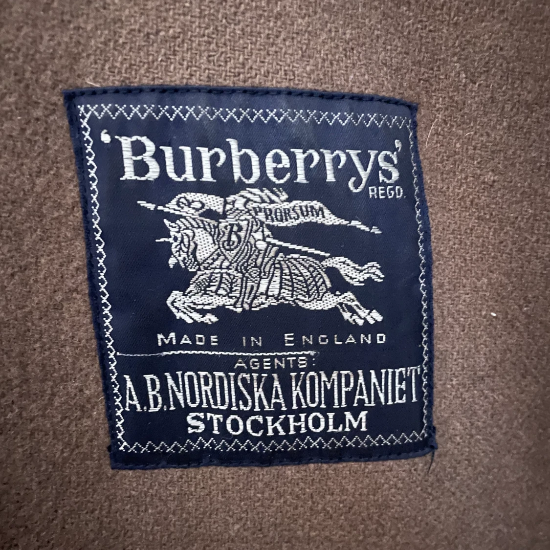 Burberry duffel  - 91