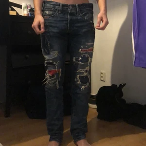 Ralph lauren jeans  - Rlp jeans. Storlek 30/32. Inga defekter eller liknande. Personen på bilden är 175cm. Vintage modell. 
