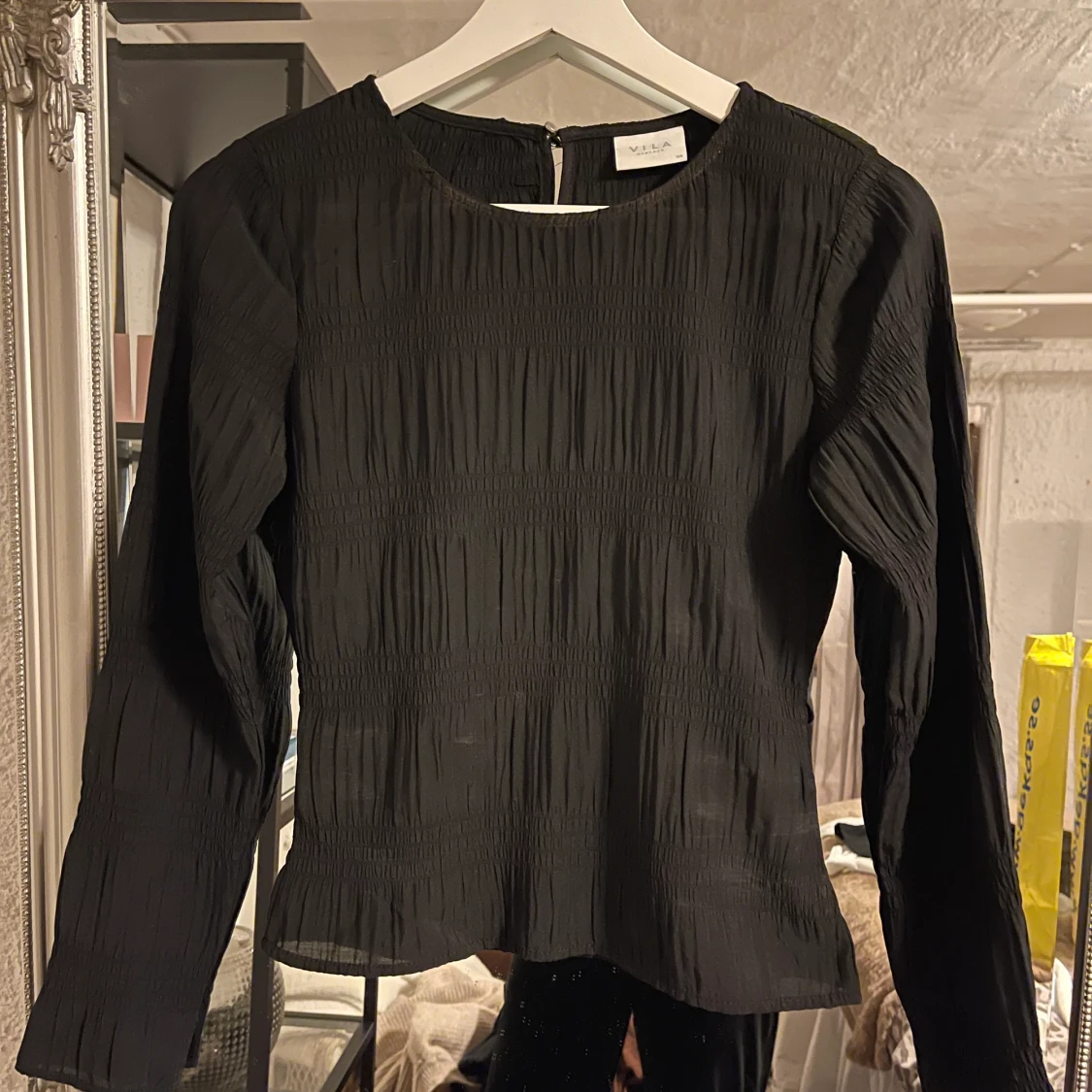 Blus från Vila strl 32 petite 