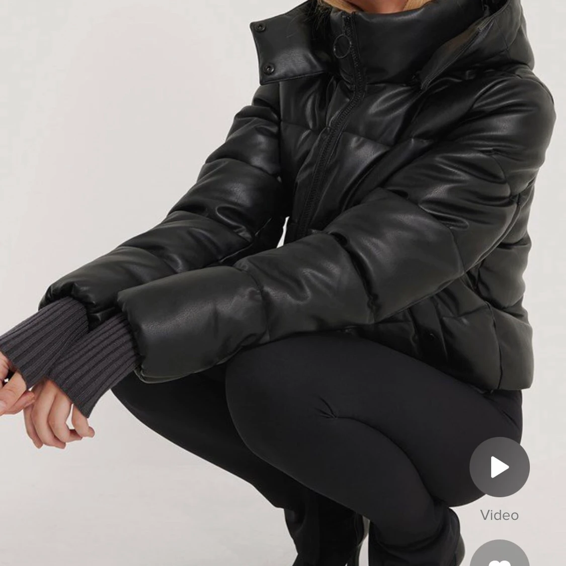 Vadderad ”läder” jacka