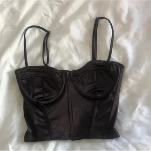 Korsett - Söt korsett topp i nyskick. 