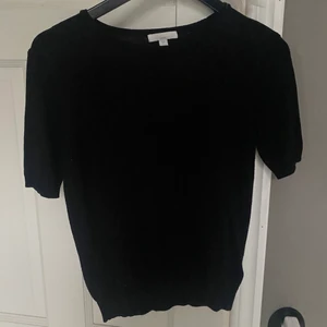 Topp - Stickad topp från hm. Använd fåtal gånger