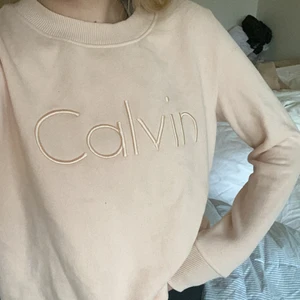 Calvin tröja - Använd fåtal gånger, supermysig och så fin färg! Kan mötas upp i göteborg