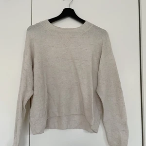 Stickad tröja - Storlek M