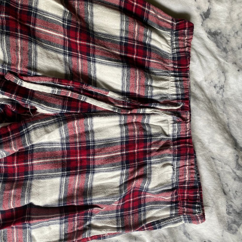 Röda pyjamasbyxor - Cubus | Plick Second Hand