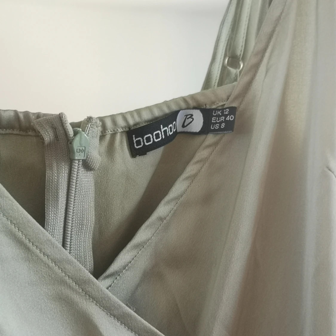 Ljusgrön klänning i storlek 40 - 91