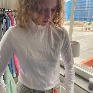 Polo tröja - Vit polotröja, lite tunnare och superfin att ha under sweatshirts, oanvänd