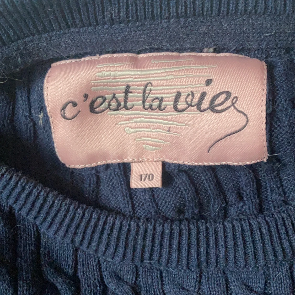 Marinblå stickad tröja🤍 - 90