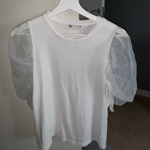 Zara tröja - Köptes här på plick men har aldrig kommit till användning, toppen skick