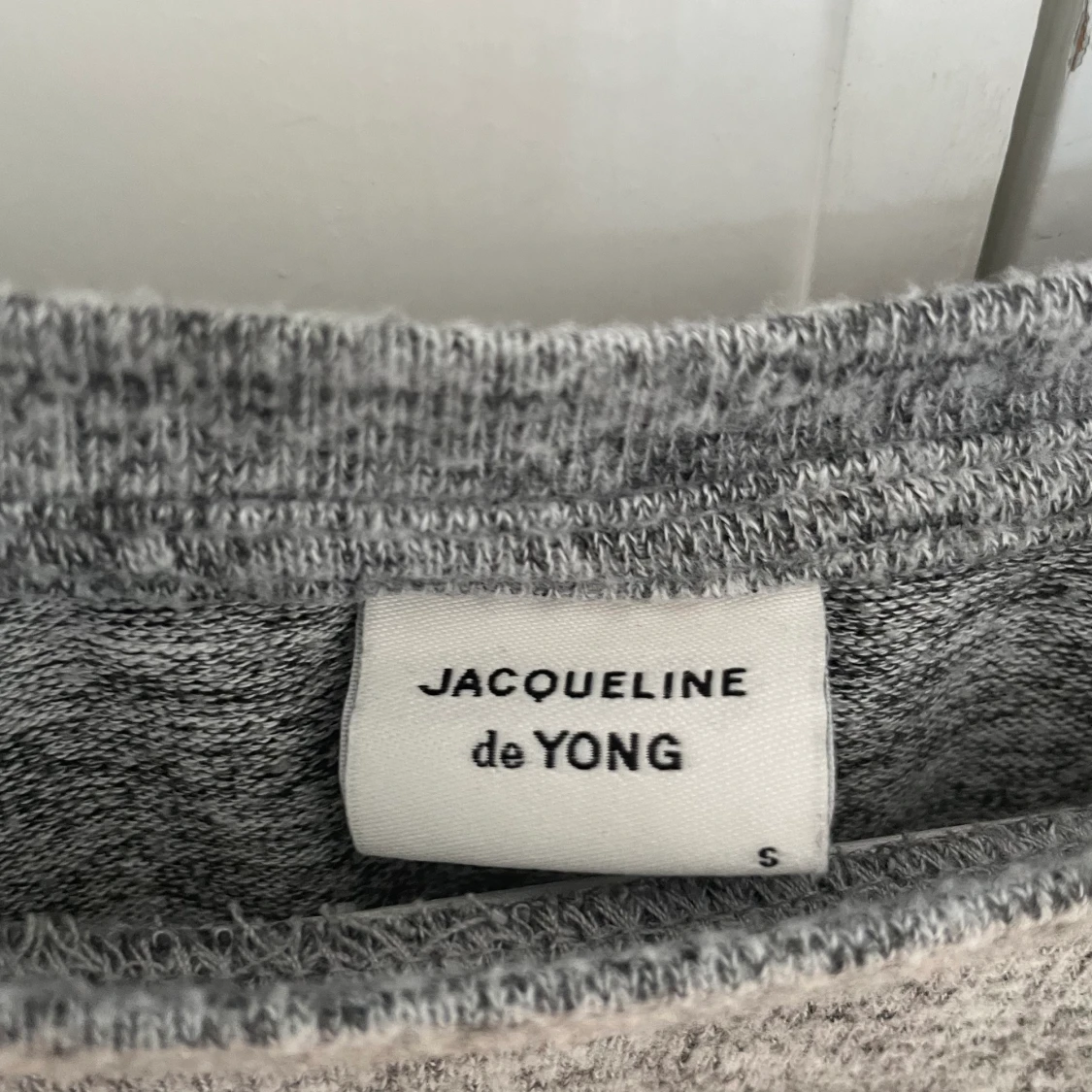 Grå mysig långärmad  - 91