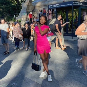 Klänning  - Säljer den här fina klänningen från zara, använd 1gång. Den är i storlek S