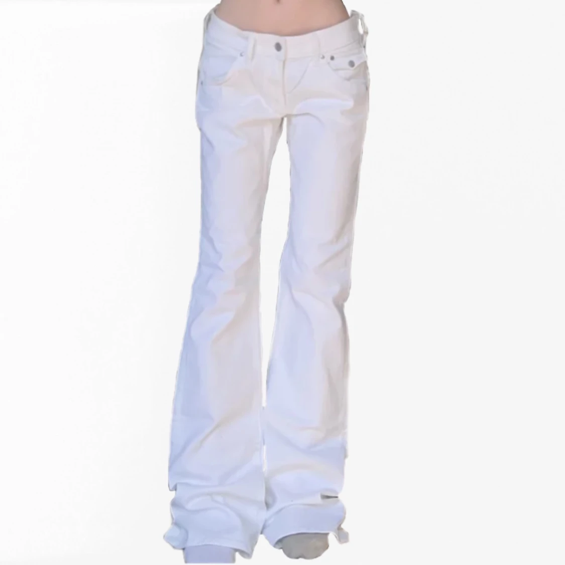 lågmidjade vita jeans