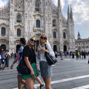 Rutig kjol - Säljer en rutig kjol i storlek XS/34. Säljes för 50 kr eller högstbjudande🌟💃🏼