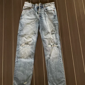 Zara midrise jeans - Zara midrise jeans aldrig använda då de är för små för mig! 