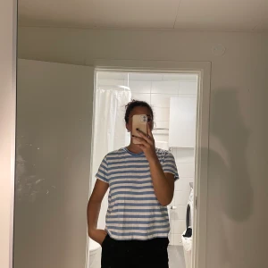 Randig t shirt  - Kommer ej till användning längre men super fin! 