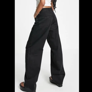 WEEKDAY Rail black - Worn ones or twice Measurements Inseam length: 77cm Total length: 106cm Waist: 74cm Hips: 103cm