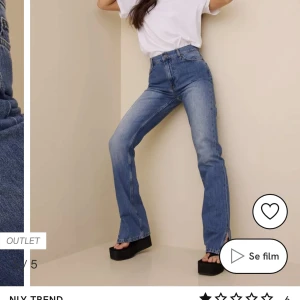 Jeans - Säljer dessa skit snygga jeans från Nelly pga att de är för små 💘de är helt oanvända med prislapp kvar 💕