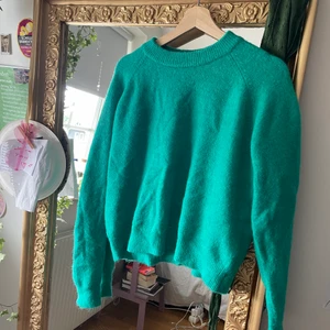 Grön tröja från zara - Så fin färg💕