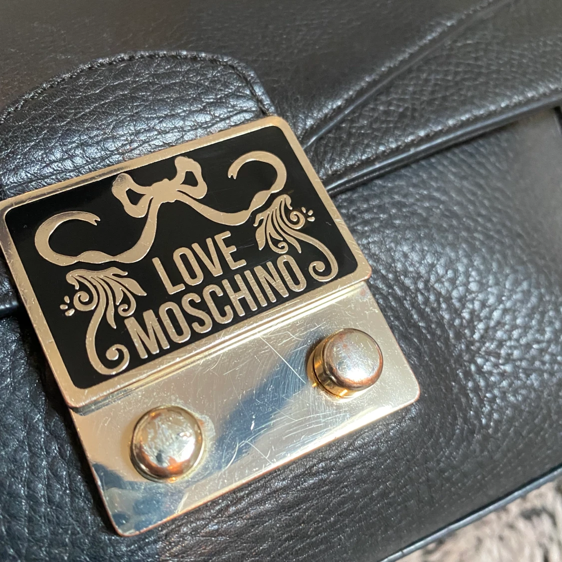 Love Moschino svart skinn väska 