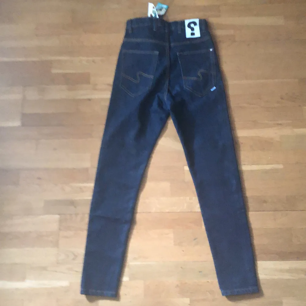 Sweet jeans taper strl 24/30 Smala nertill. Jeans & Byxor.