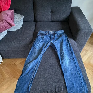 Jeans - Mörkblå jeans i storlek 34/34, Inklusive frakt.