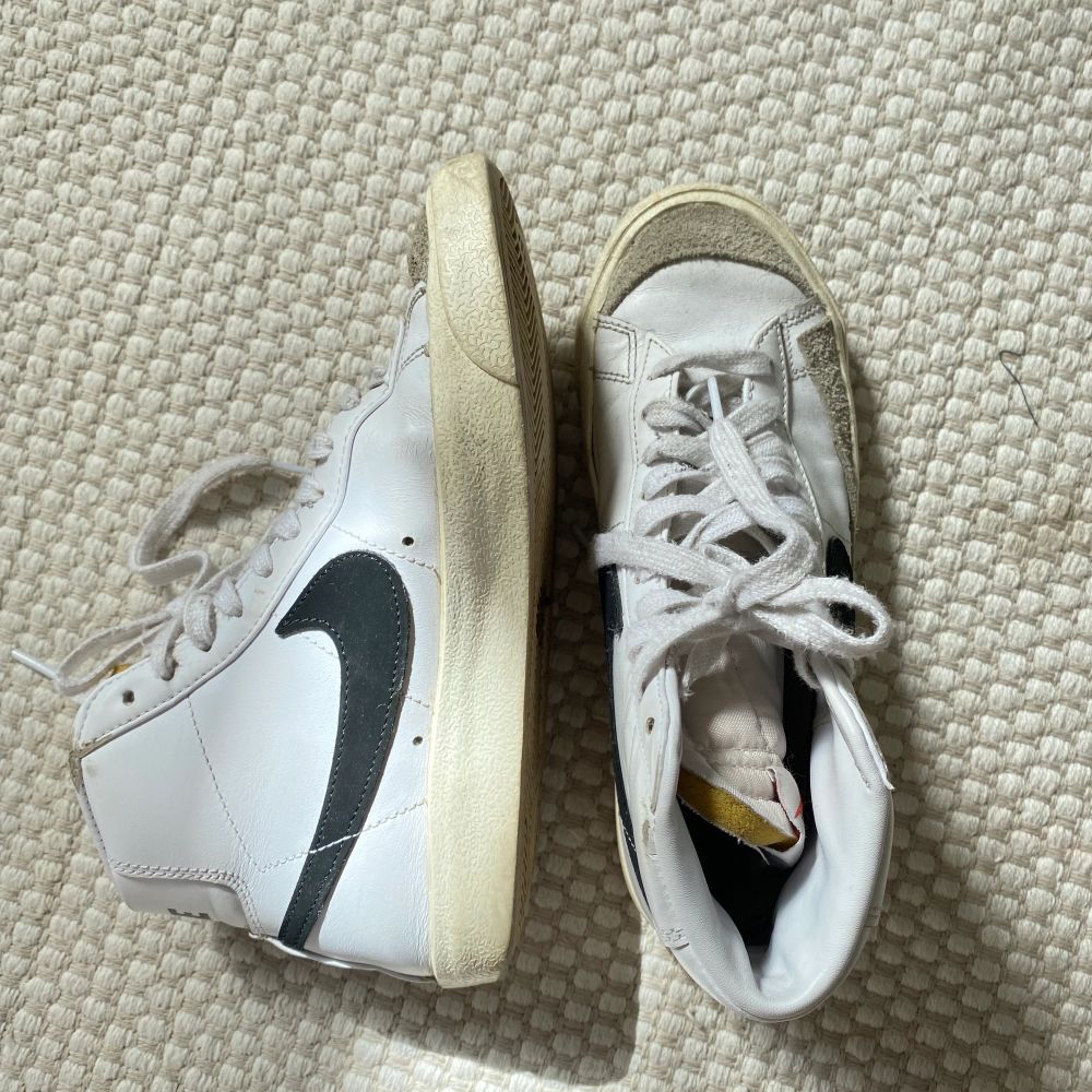 Nike blazer mid 77 i bra skick. Nypris 1249. . Skor.