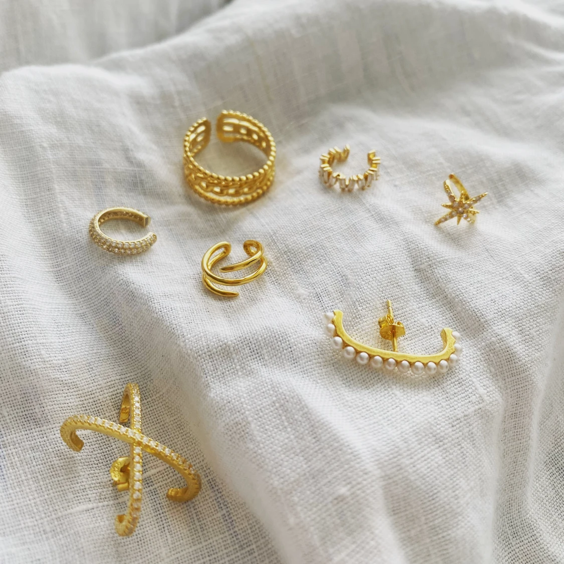 Oanvända smycken i guld - 90