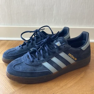 Adidas Handball Spezial Sneakers - Använda 1 dag! Säljs pga fel storlek.